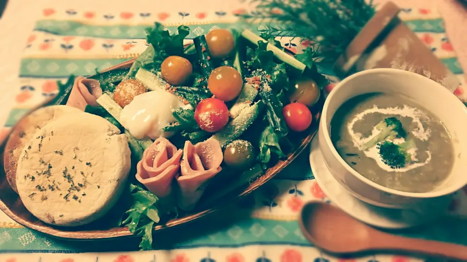 朝ごぱん🎵パンサラダ🍞|キム姉さん