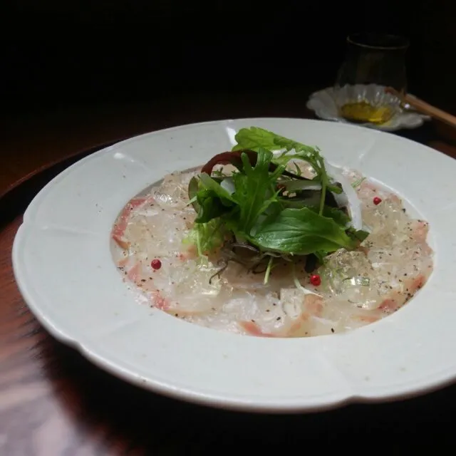 鯛のカルパッチョ🐟白醤油檸檬ジュレのせ
オリーブオイルかける前～|peachさん