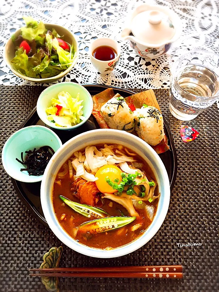 朝カレーうどんwithオイルおにぎり定食！|Tina Tomoko😋さん