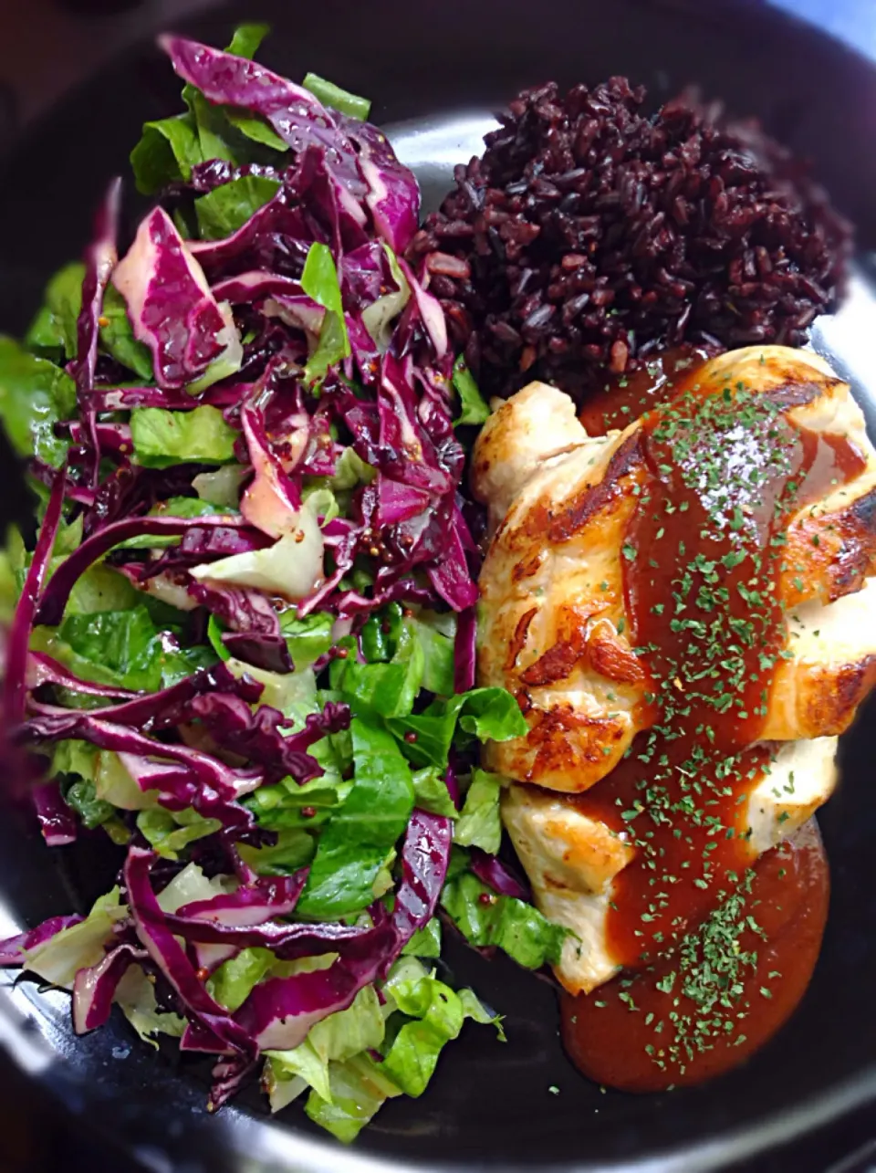 Grilled chicken with salad 🍴|🍃aeyafternoon🌾さん