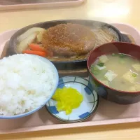 うしやの和牛ハンバーグ|塚原 学さん