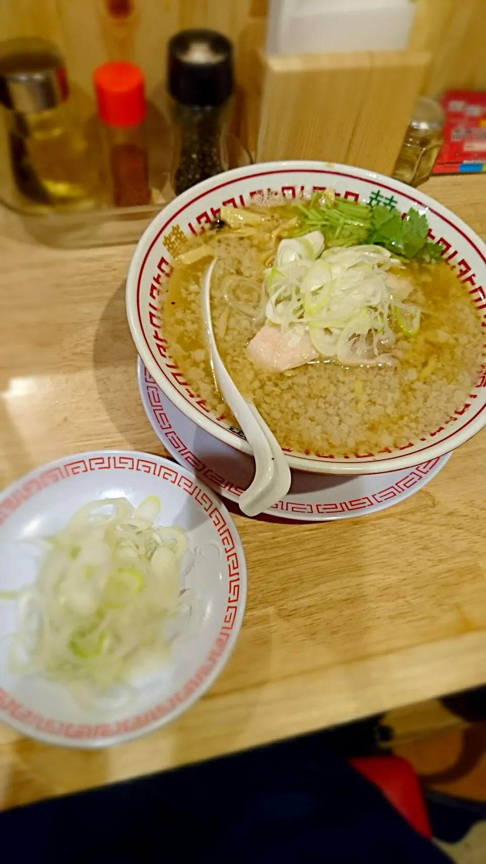 Snapdishの料理写真:旧塩煮干しそば(太麺)ネギトッピング|よちやまさん