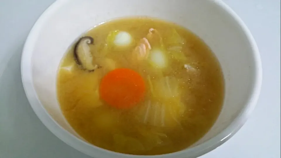 Organic miso soup with cabbage carrots quail eggs mushroom tofu 😍😙🙆|🌷lynnlicious🌷さん