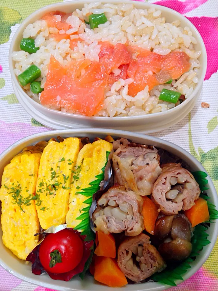 ちびのお稽古弁当。サーモンごはん、豚肉しめじ巻き
卵焼き。|泡子さんさん