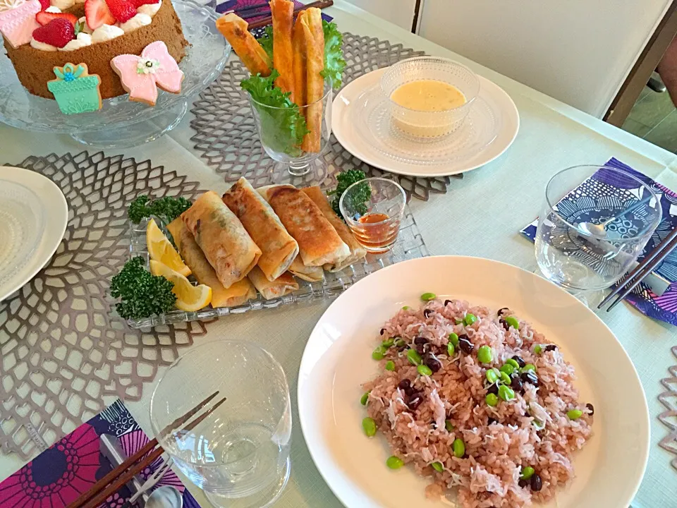 春巻き
赤飯
枝豆チーズ揚げ|Hitomiさん