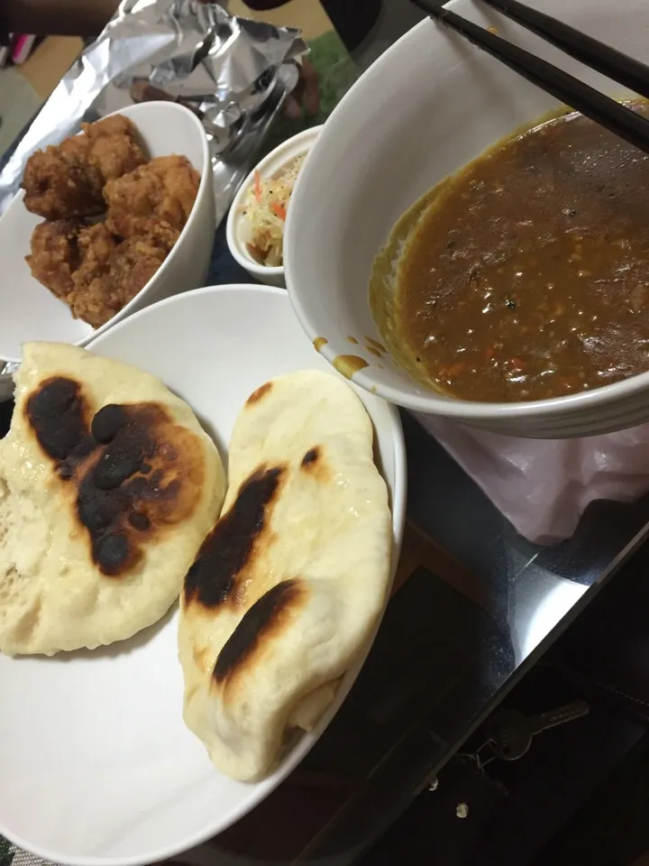 Snapdishの料理写真:無印ナンとキーマカレー|M Kさん