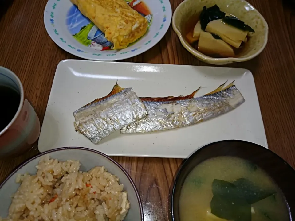 ・太刀魚の塩焼き
・出し巻き卵
・若竹煮
・たけのこご飯
・九条ネギと薄揚げの味噌汁|ようかんさん