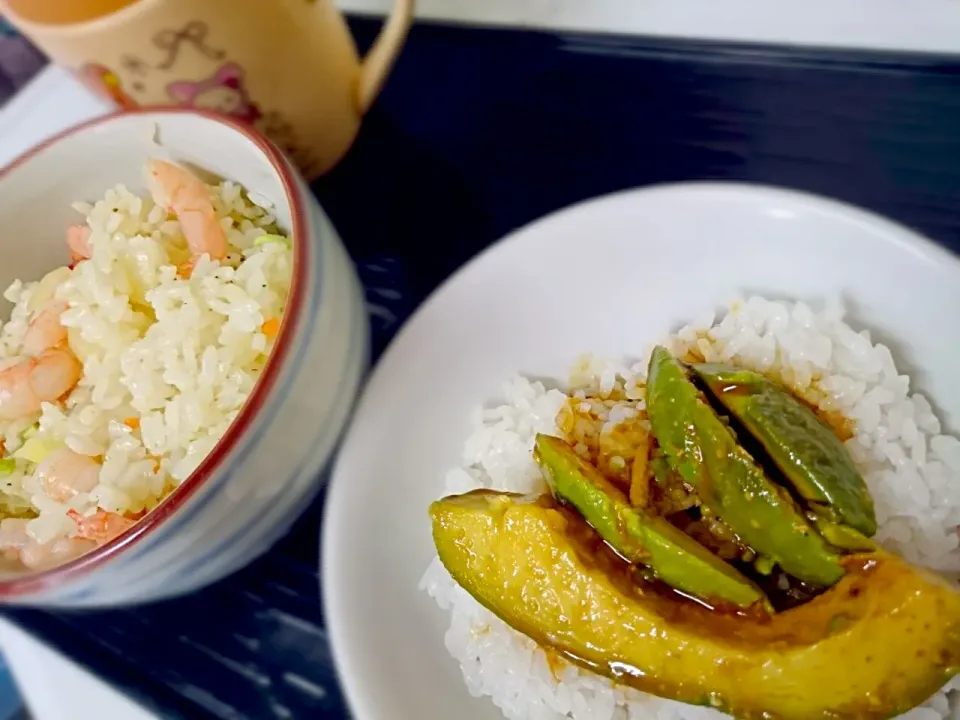 アボカド丼とエビピラフ|Yuka Nishizawaさん