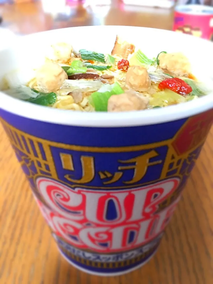 りっちCUP NOODLE 贅沢だしスッポンスープ味|土屋幸治さん