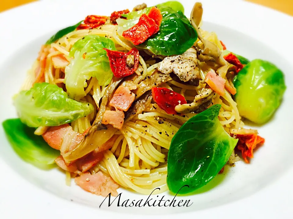 Snapdishの料理写真:Brussels sprouts,bacon&mushrooms
aglio, olio e peperoncino|Masakiさん