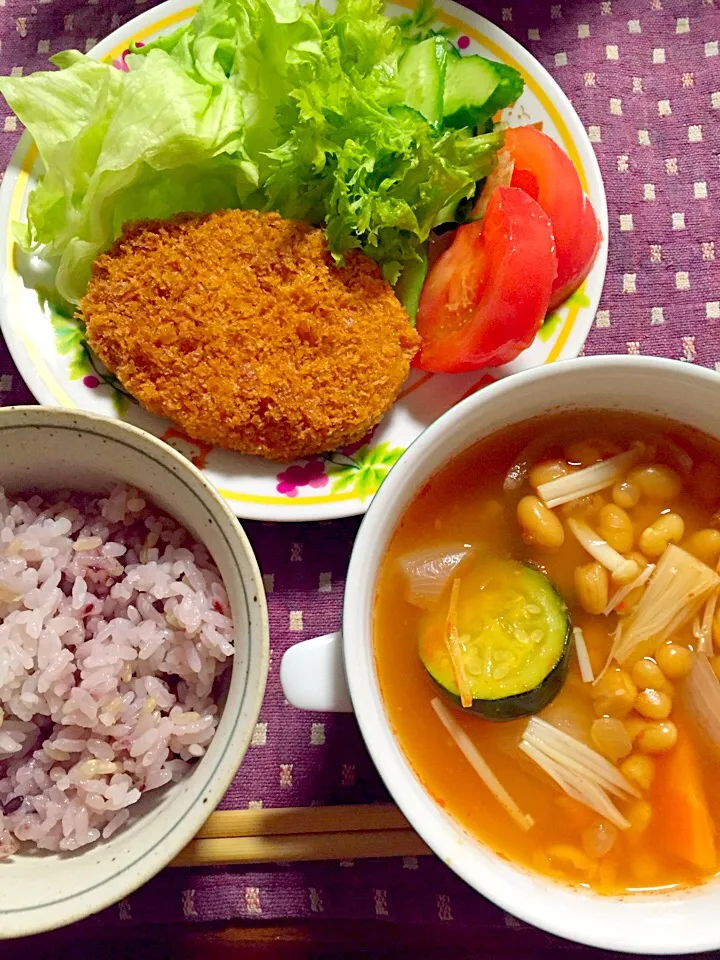 市販のコロッケ サラダ 豆と野菜のスープ煮|掛谷節子さん