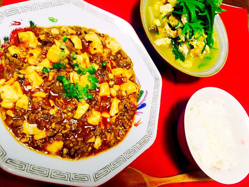 麻婆豆腐と緑黄色野菜スープ ( ᷇࿀ ᷆ )|まつばさん