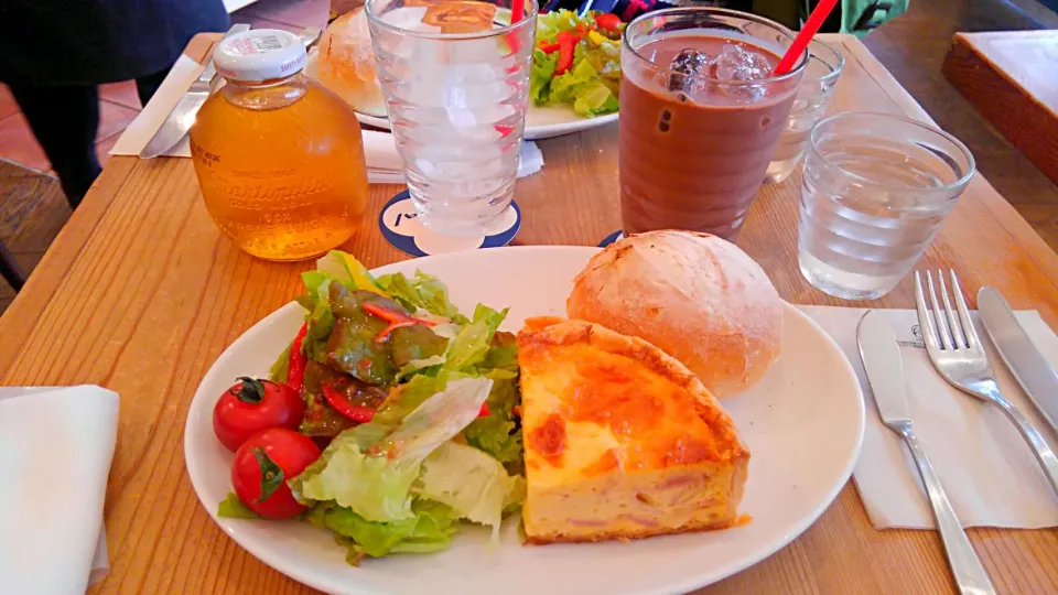 ４月２3日　ケーキ屋さんでランチ♪|いもこ。さん