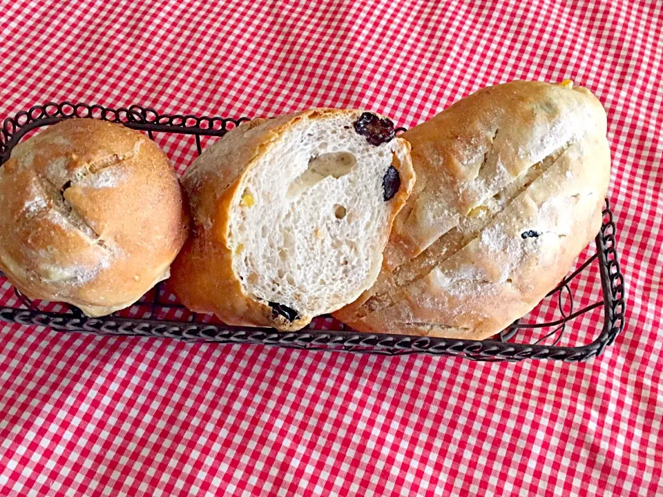 オレンジとレーズンとくるみのパン|みえさん