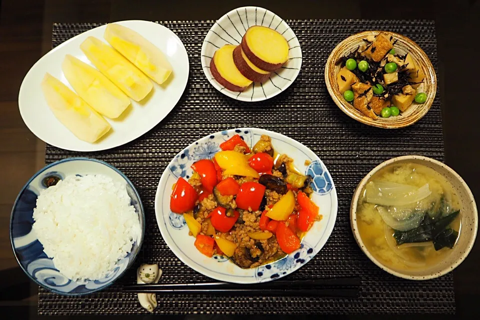 豚ひき肉とナスとパプリカの甘酢炒め|はらしおりさん