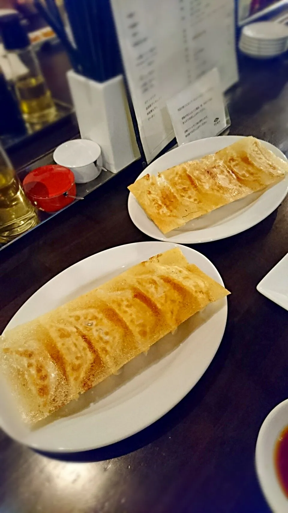 Snapdishの料理写真:焼き餃子&チーズ餃子|よちやまさん