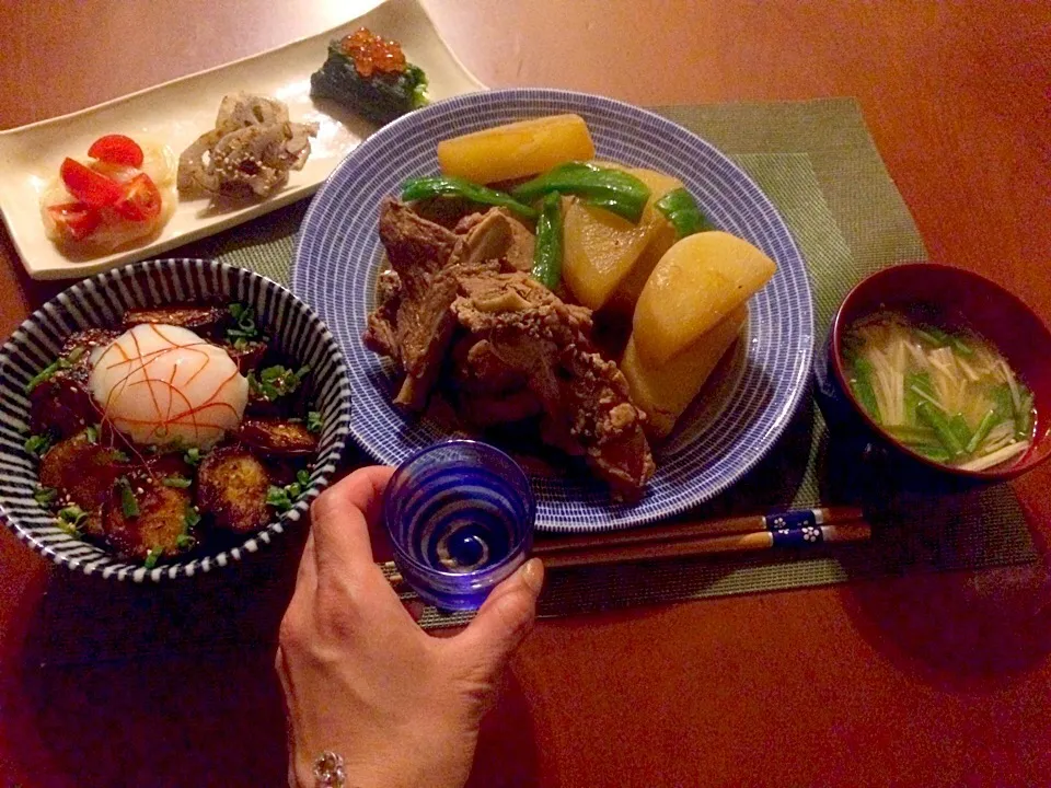 Today's Dinner🍴前菜･茄子の照り玉どぉ〜ん･肩ﾌﾞﾛｯｸとｽﾍﾟｱﾘﾌﾞの煮物&大根･えのきのお味噌汁|🌈Ami🍻さん