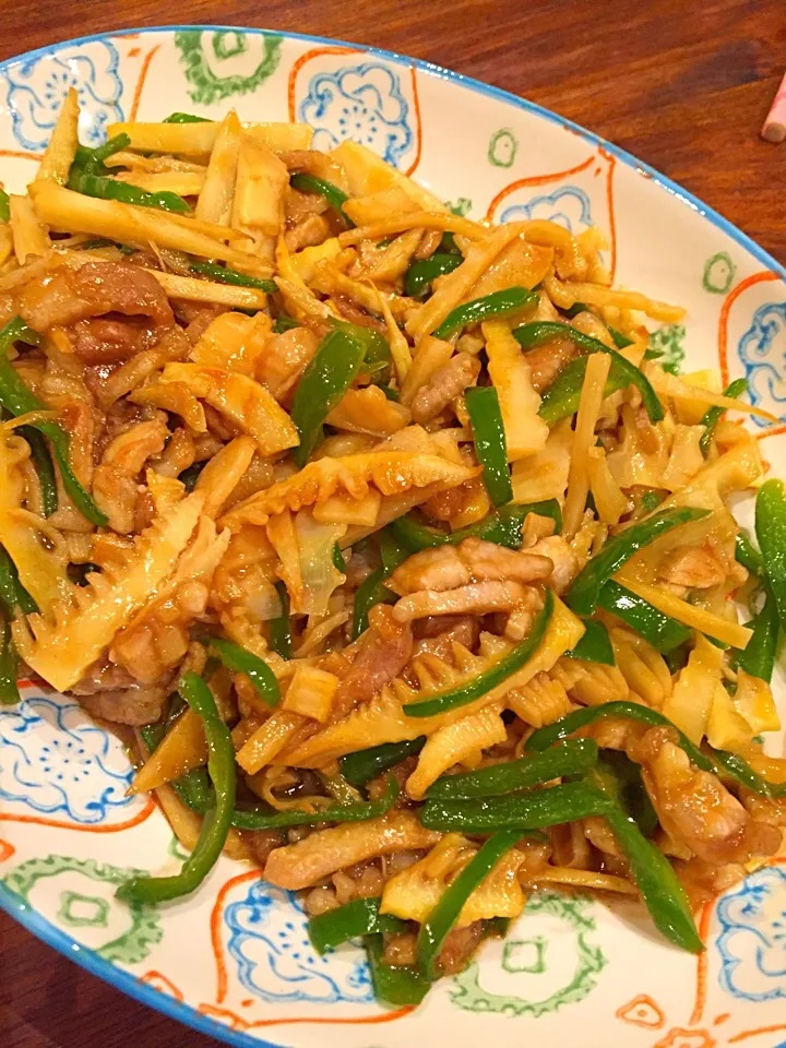 頂き物たけのこで青椒肉絲|ほんだみよこさん