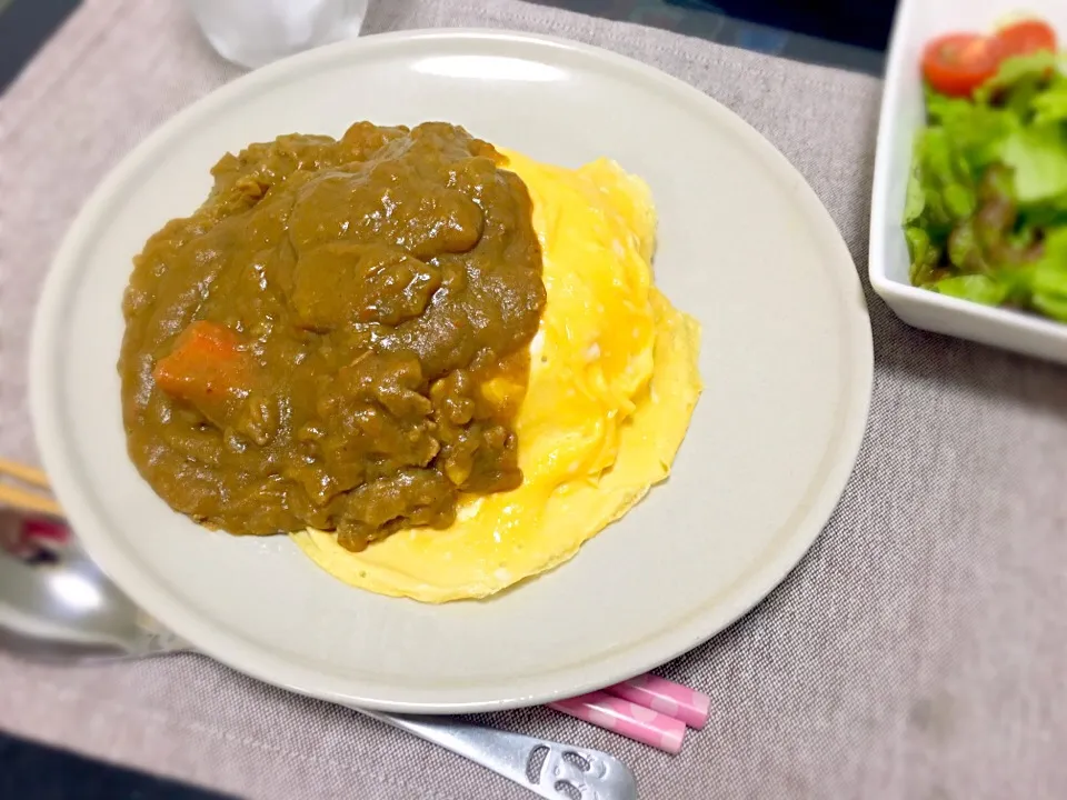 余ったカレーでオムカレー🍛|cipiさん