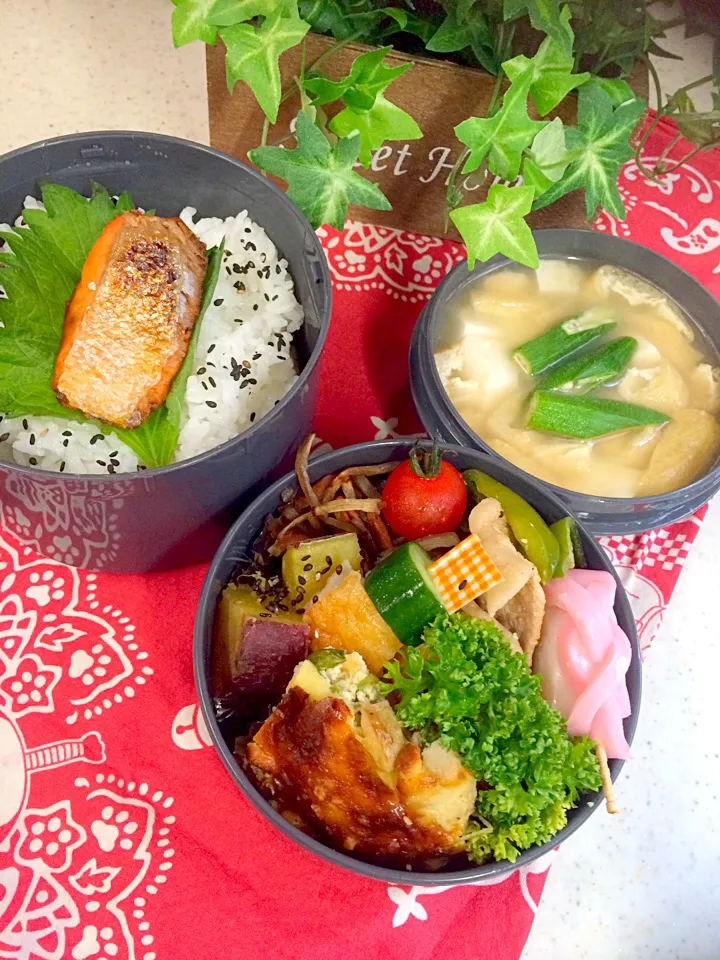 高校男子弁当🍴
✴︎シャケご飯
✴︎豆腐と油揚げの味噌汁
✴︎豚肉とピーマン炒め
✴︎きんぴらごぼう
✴︎大学芋
✴︎キッシュ|emisanさん