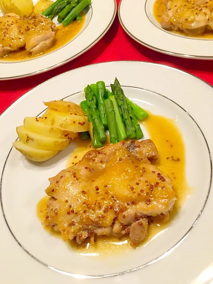 鶏もも肉の蒸し焼き  粒マスタードソース|まるまさん