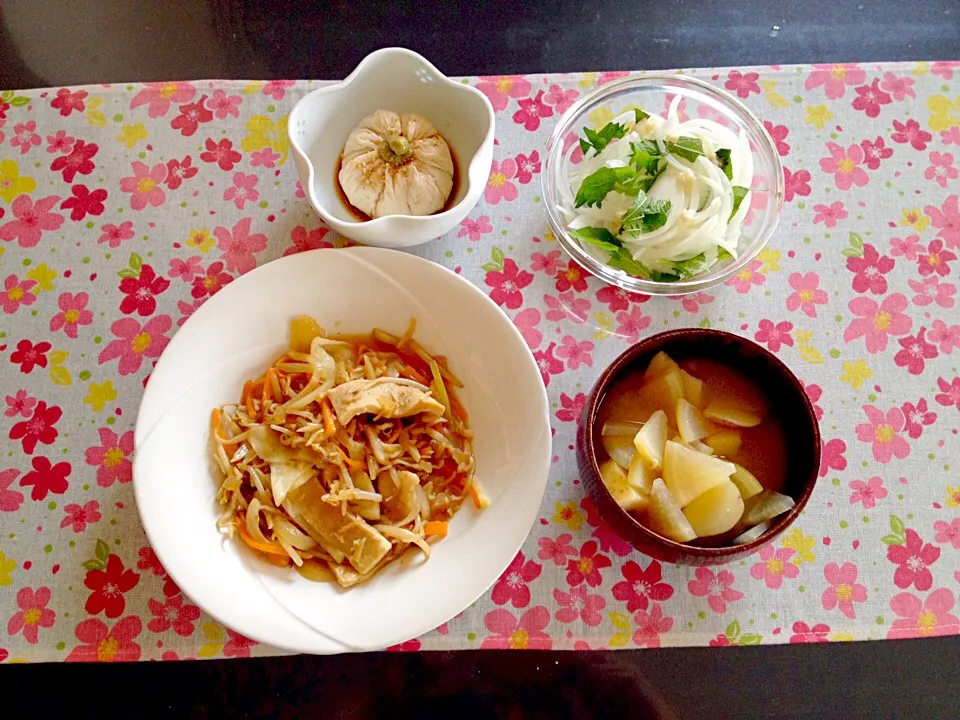 ベジ料理♡高野豆腐の野菜炒めご飯|みよさん