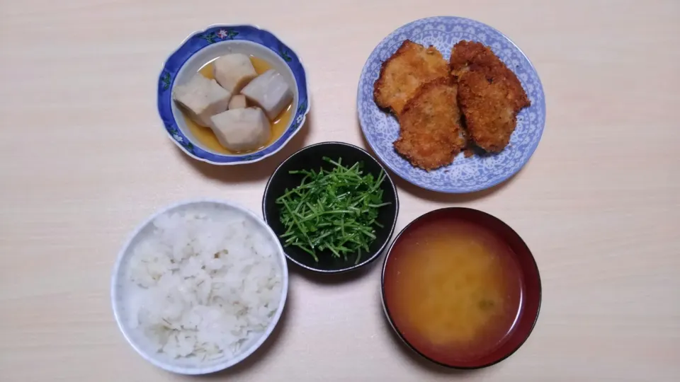 ４月２５日　豚カツ　豆苗のナムル　里芋の煮っ転がし　お味噌汁|いもこ。さん