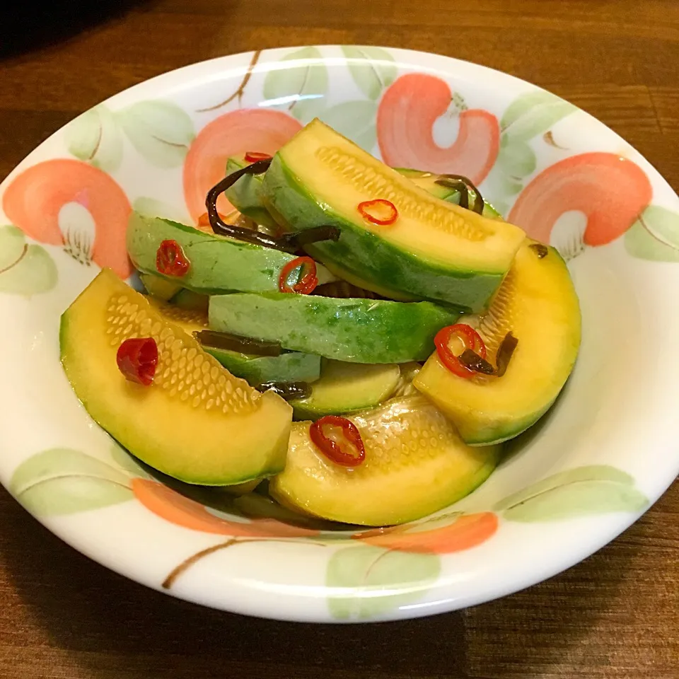 キヨシュンさんの料理 きゅうりの昆布つゆ漬けで小メロンの昆布つゆ漬け〜うまうま💕|ゆうみん（4人の母ちゃん）さん