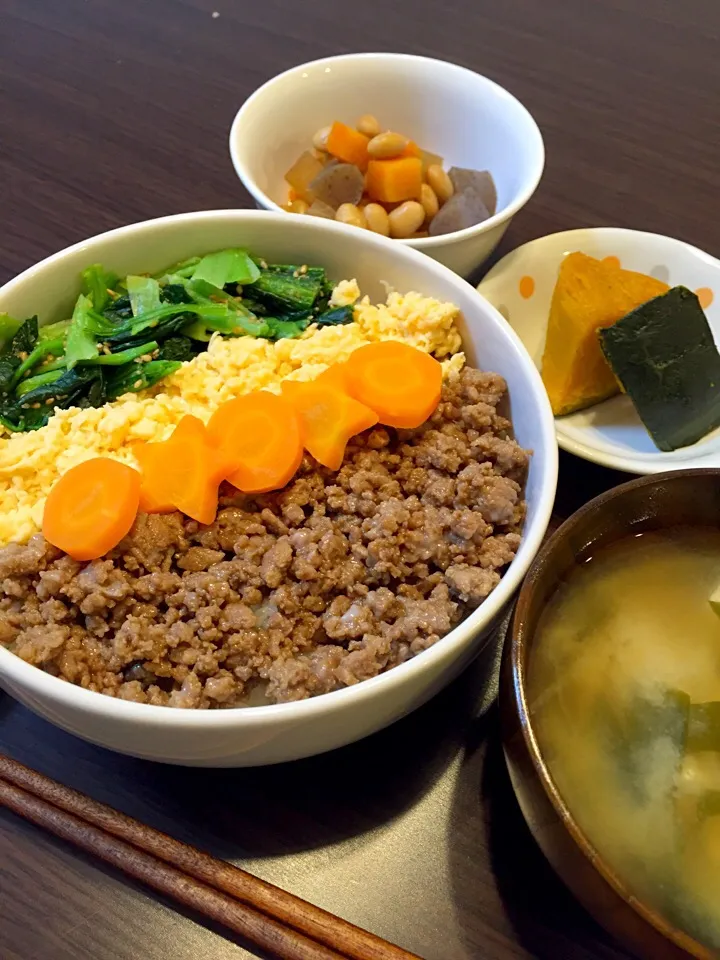 そぼろ丼の晩ご飯|mikaさん