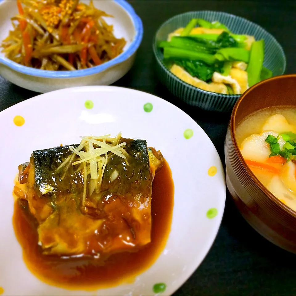 鯖の味噌煮定食🐟😊|りさりささん