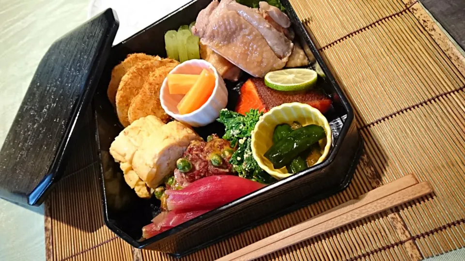 Snapdishの料理写真:大人のお花見弁当|chibamiさん