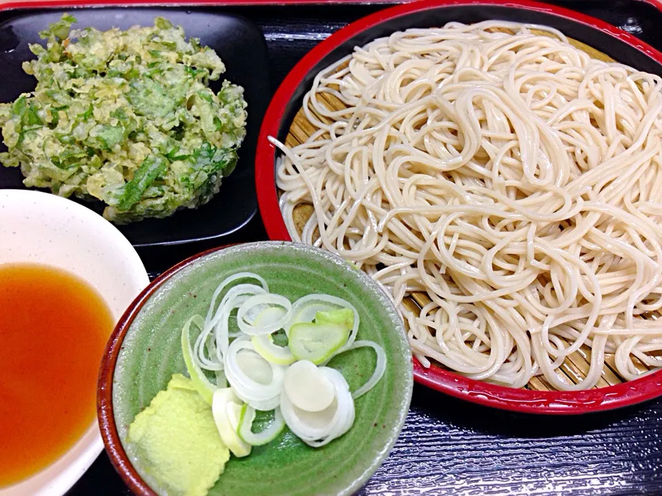 Snapdishの料理写真:立食いそば手帳 名店120［首都圏編］あり賀せいろう（馬喰横山）春菊天せいろ|ゆうじ.さん