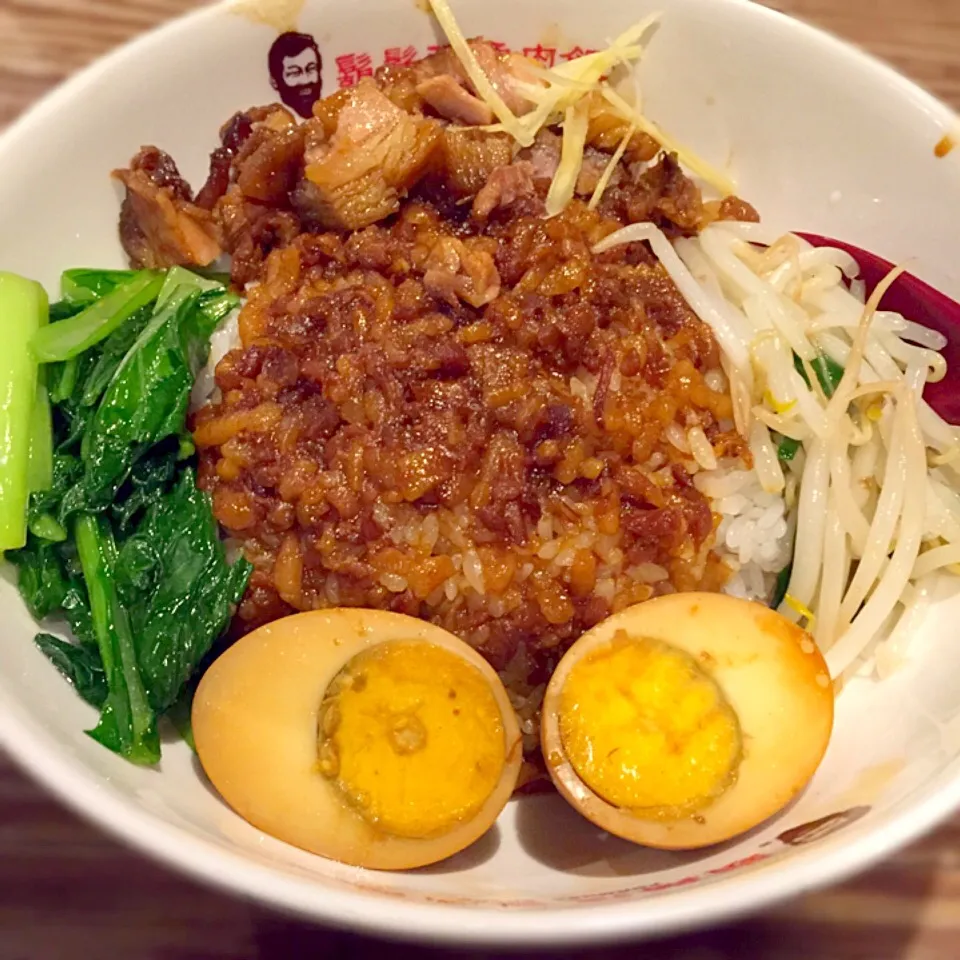 髭鬚張魯肉飯|こんどうさん