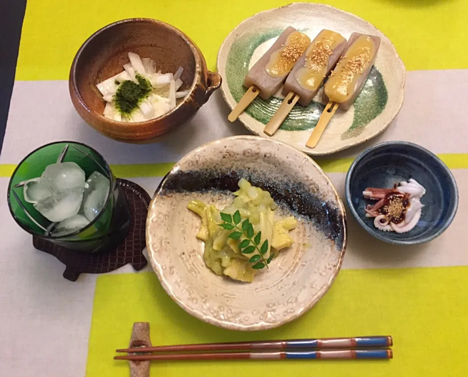 Snapdishの料理写真:煩悩たっぷりの私の作るものは、精進料理では御座いませぬ。たけのこ木の芽味噌和え、こんにゃく田楽、山芋短冊などなど…痩せたいなぁ😢|にゃあ（芸名）さん