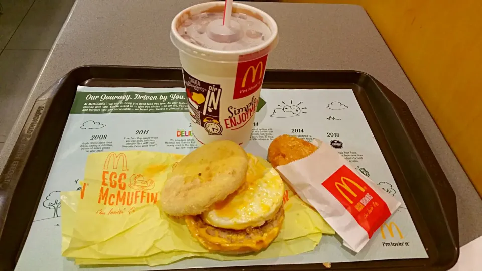 Good Morning🙌 Its Friday 😎 Egg Ham Muffin with Hash Brown & Iced Milo 👅👄|🌷lynnlicious🌷さん