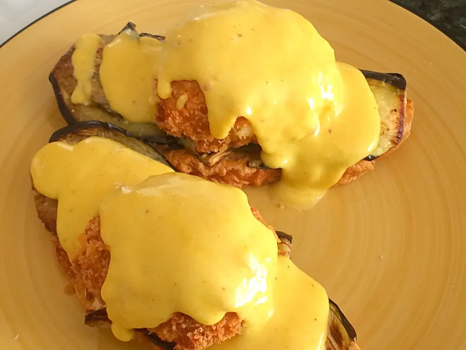 Snapdishの料理写真:Remixed Version of egg Benedict with fried pouched eggs and eggplant|Olivia L Ageeさん