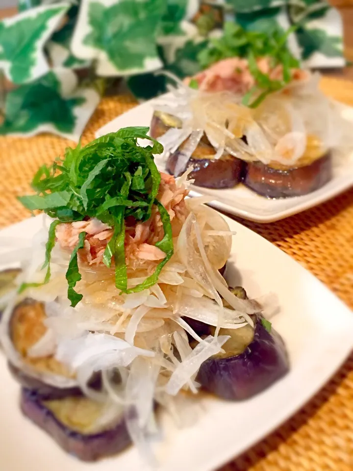 あゆ♡の料理 胡麻油香る♡茄子と新たまねぎと生ハムのサラダ♪ポン酢醤油でさっぱり～(*´∀｀)のアレンジver.|あゆさん