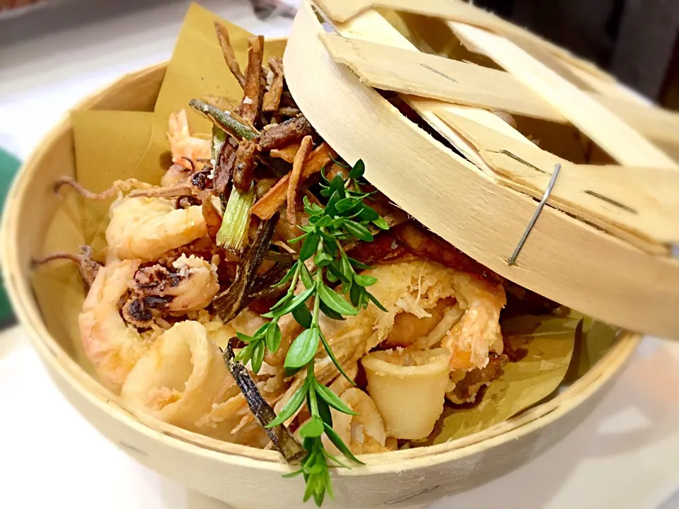 Snapdishの料理写真:Italian Fritto Misto di mare and vegetables|laura giardinaさん