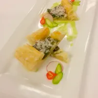 Asparagus gruyere tart with yuzu glaze. Asparagus puree and sweety drops.|Jarrod Seamanさん