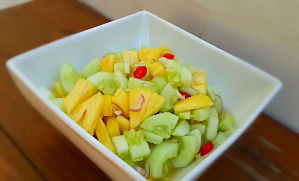 Indonesian pineapple cucumber salad|Spicy Mommaさん