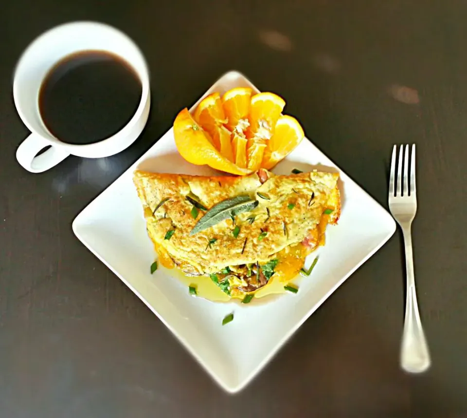 Ham, Spinach, & Mushroom Omelet w/ Fresh Herbs|Chef Cam Wolfeさん