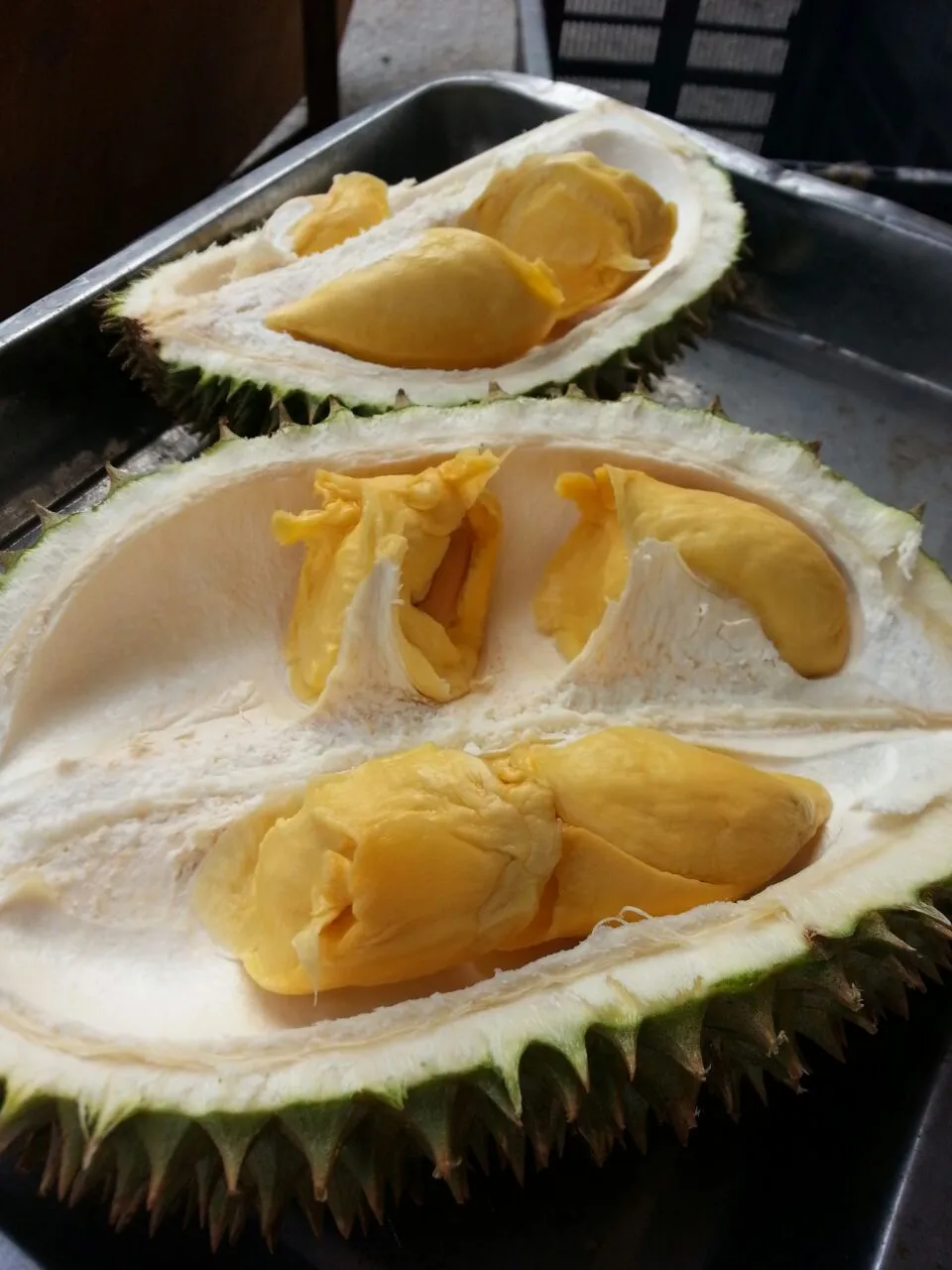 Durian from Thailand. Red Shrimp. 
Udang Mera by Bahasa Malay. 
タイ産のドリアン
ウダンメラ（マレー語で赤い海老）という品種|korinoさん