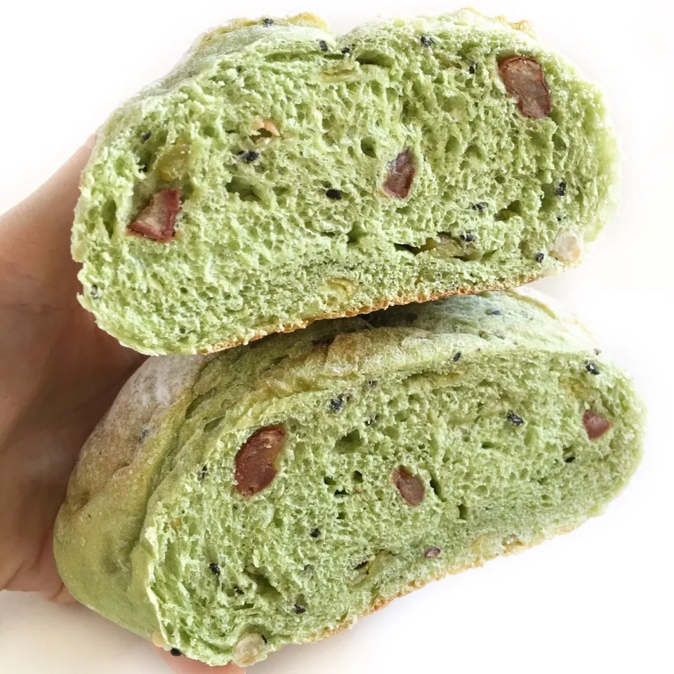 Matcha Azuki bread from Duke Bakery|coxiella24さん