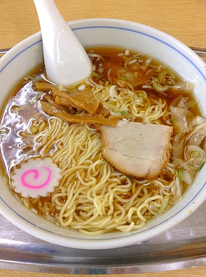 Snapdishの料理写真:中華そば（麺少なめ、わんたん入り）＠大勝軒（東岩槻）|Kazuya Miyukiさん