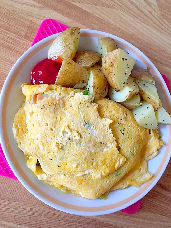 エッグスシングスを再現😋💕ベーコンとほうれん草のチーズオムレツ🍴|あみさん