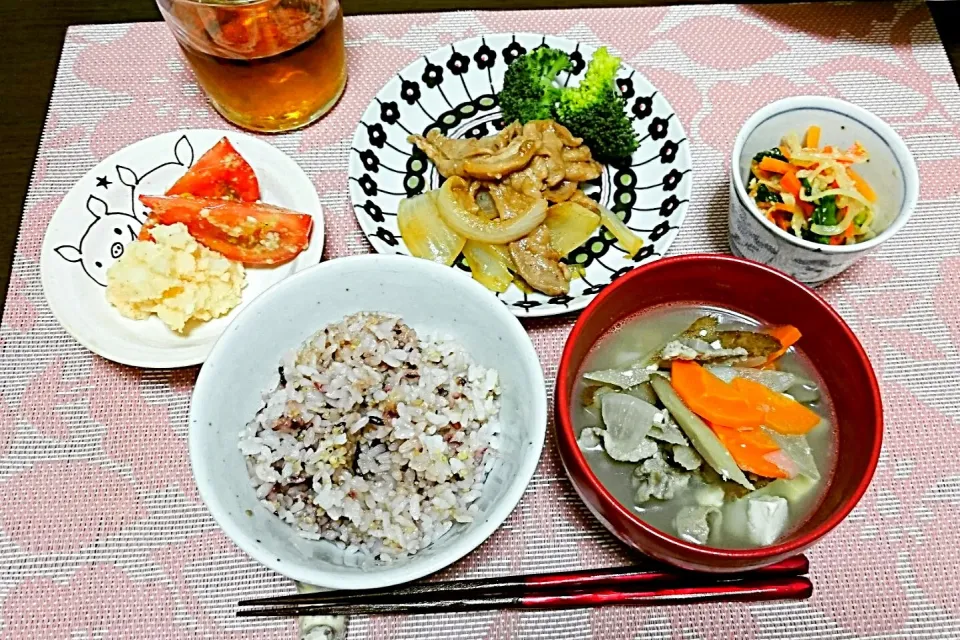 いろんなものを少しずつ食べた夕飯！|みんさん