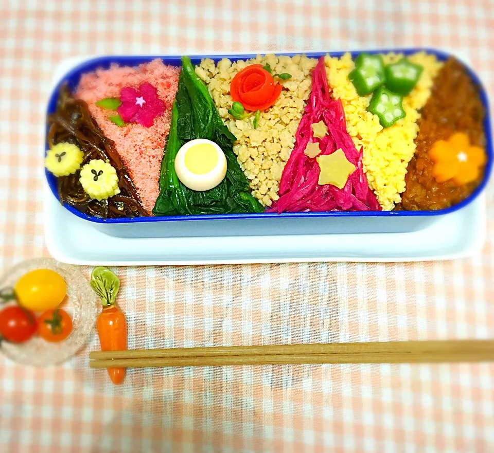 ケーキ風？お弁当〜(*ˊᵕˋ*)|akapiiiさん