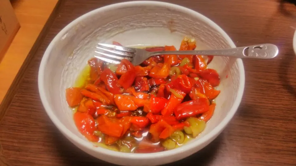 パプリカ焼きサラダ
salade de poivrons rouges grillés
Grilled red pepper salada|Antoine Blancさん