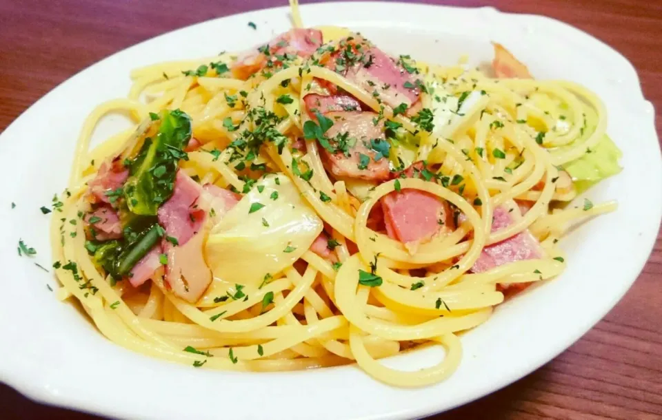 旦那ちゃん作🌼🌼カルディの塩レモンパスタソース🍝を使ってキャベツ＆ベーコンの塩レモンパスタ🍝😄❤|Yukiさん