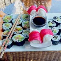 Snapdishの料理写真:sushi 🍤🍣🍥🍡|Caroline  van den Bosさん